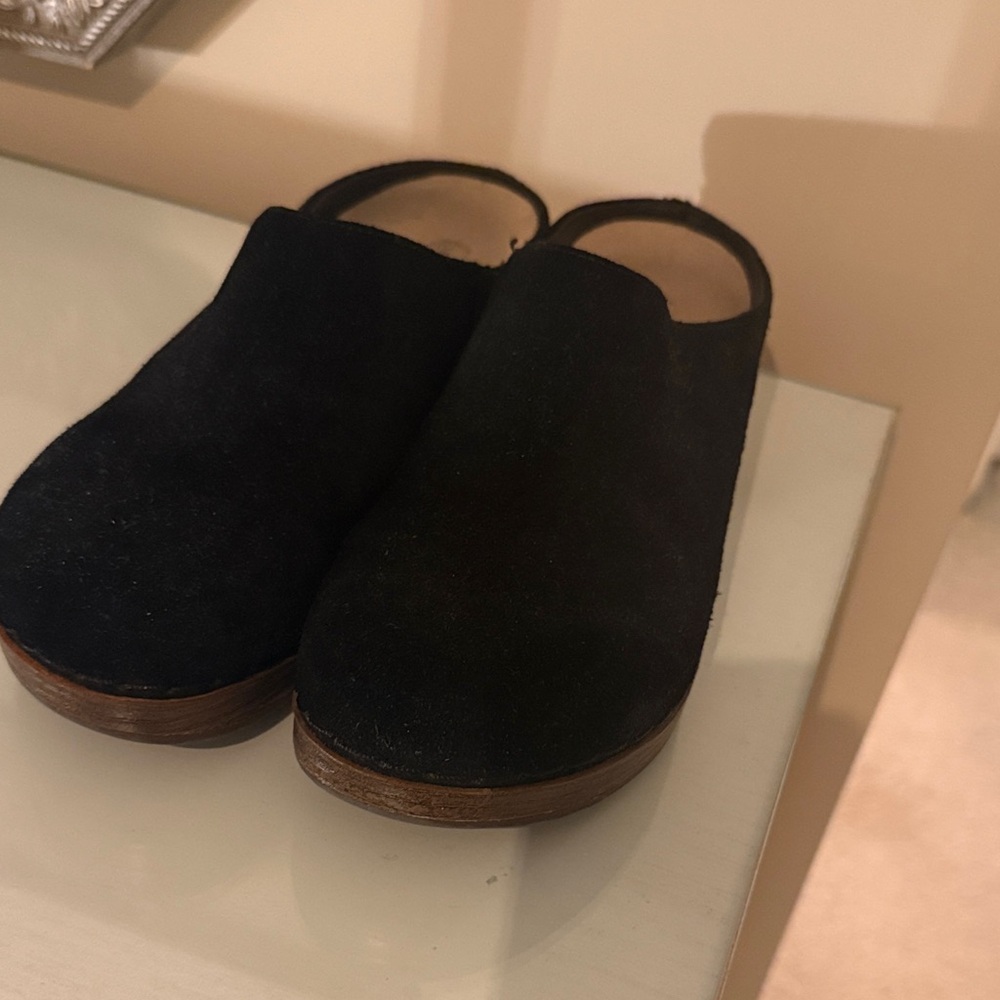 Bella Vita Black Suede Mules